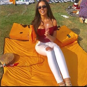 Meet your Posher, Lauren